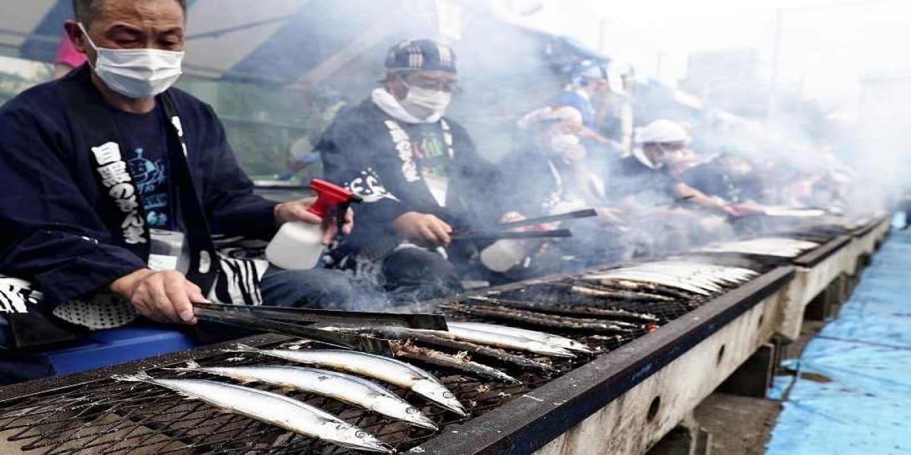 Av iyi geçti balıkçılar halka bedava dağıttı