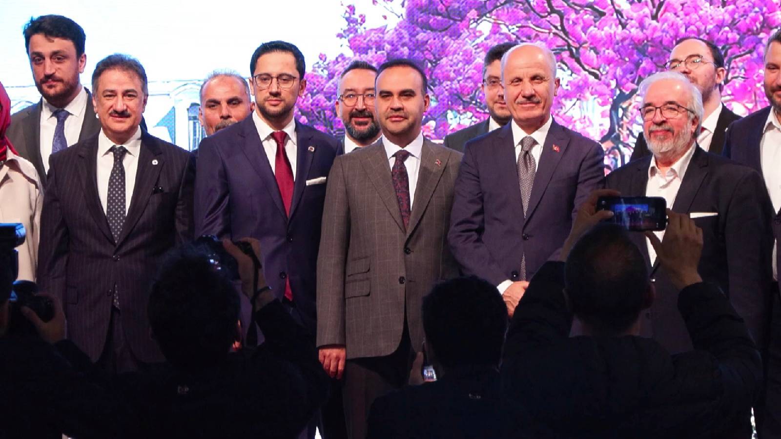 Bakan Kacır: Millî gelirimizin yüzde 1,4’ünden fazlasını araştırma geliştirmeye ayırıyoruz!