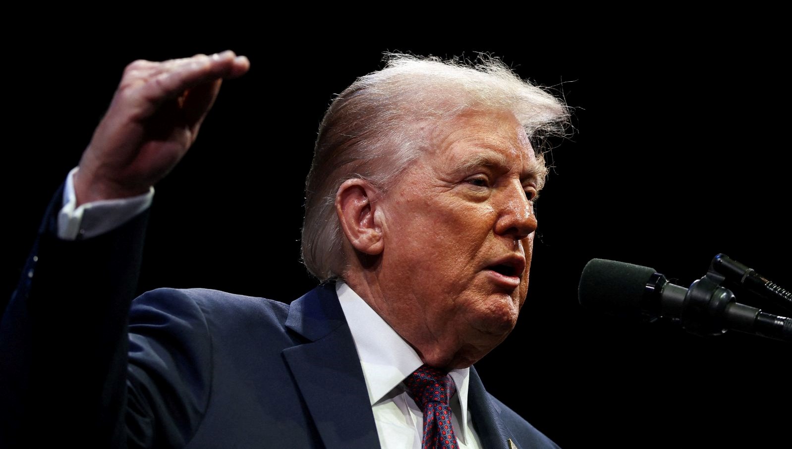 Trump: Çin hakkında endişelenmeyin, her şey yoluna girecek