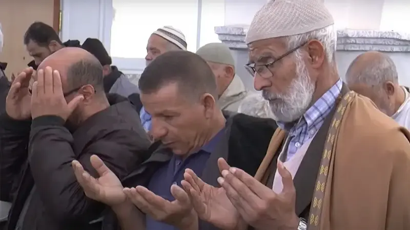 cezayirde kuraklik nedeniyle yagmur duasi yapildi WXptAGMG.webp