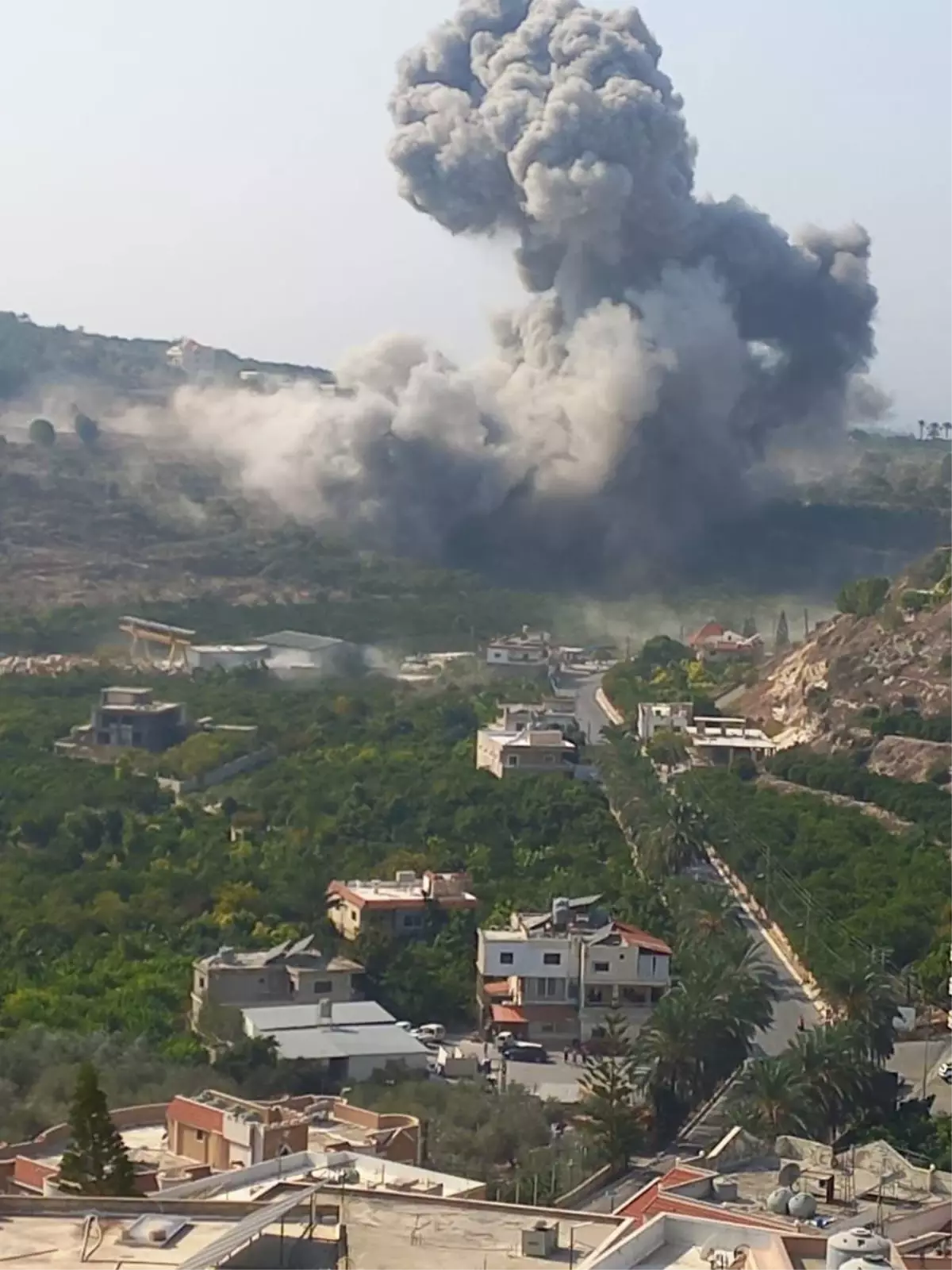 israilin sur kentine hava saldirisi iY8YeKsv.jpg