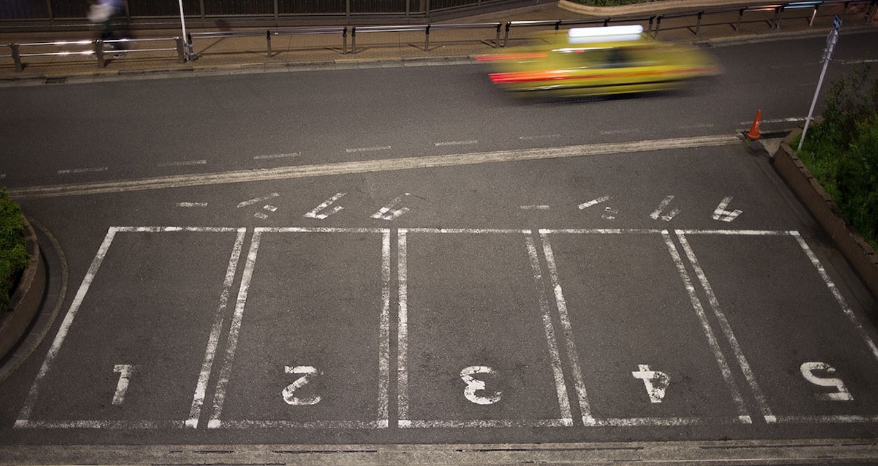 Japonya’da bu yüzden asla yol kenarına park etmiş araç göremezsiniz