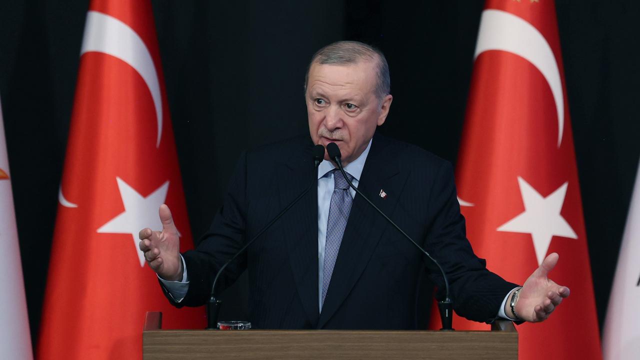 Cumhurbaşkanı Erdoğan’dan Türk milletine Regaip Kandili mesajı!