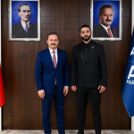 Anahtar Parti’ye Yeni İsimler Katıldı: Yavuz Ağıralioğlu Rozetleri Taktı