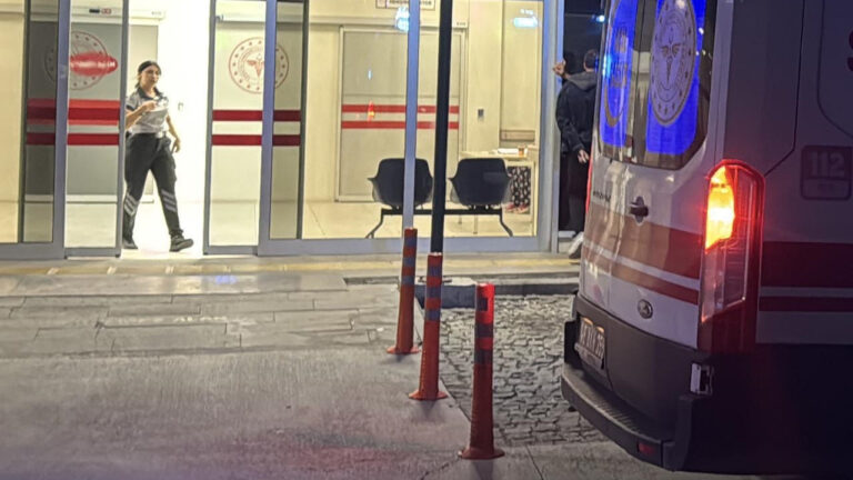 batiyoruz-ihbari-ekipleri-harekete-gecirdi-1-kisi-oldu-23-kisi-kurtarildi-PF1xs5GW