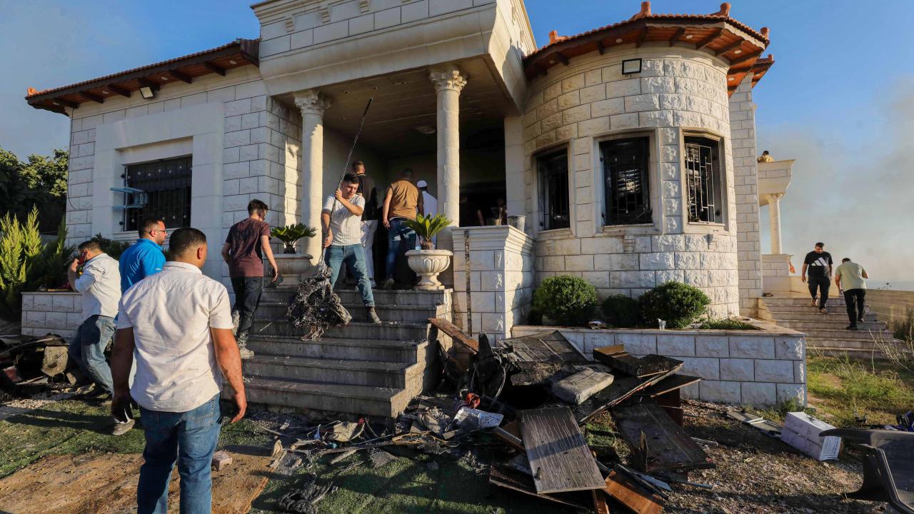 Filistin topraklarini gasbeden israilliler nablusta bir evi atese verdi j24qBei8